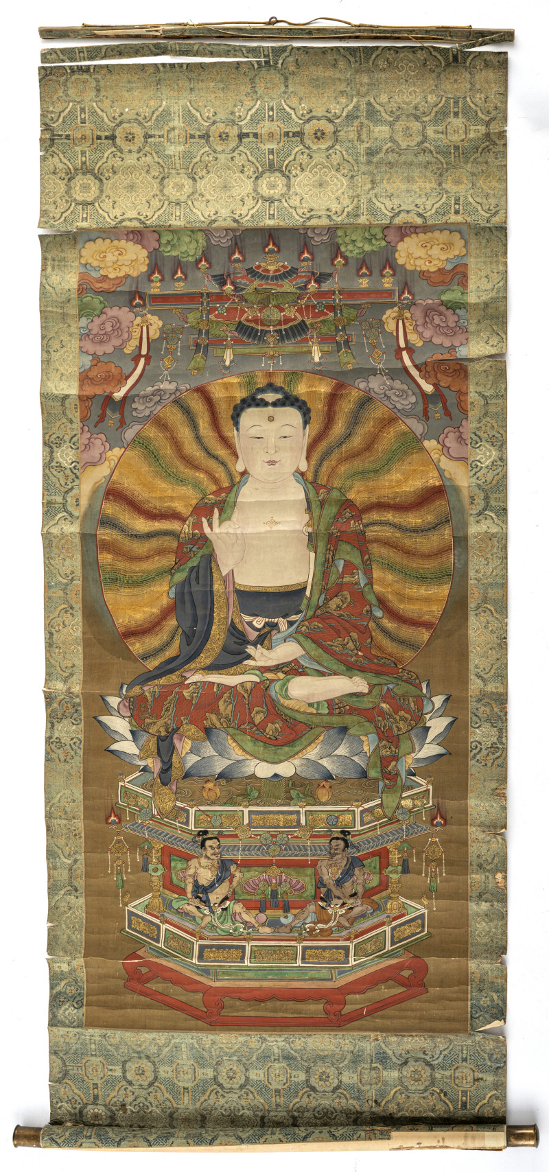 A Buddhist painting depicting Buddha Shakyamuni on a lotus throne - 图2