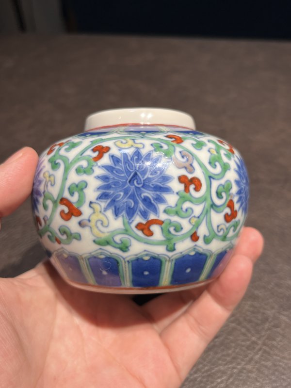 清康熙 斗彩缠枝莲纹小罐 - 图8