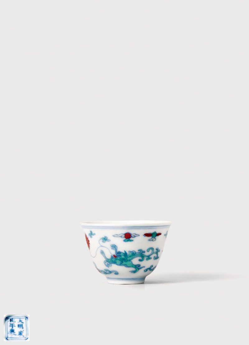 清雍正·斗彩龙纹小杯