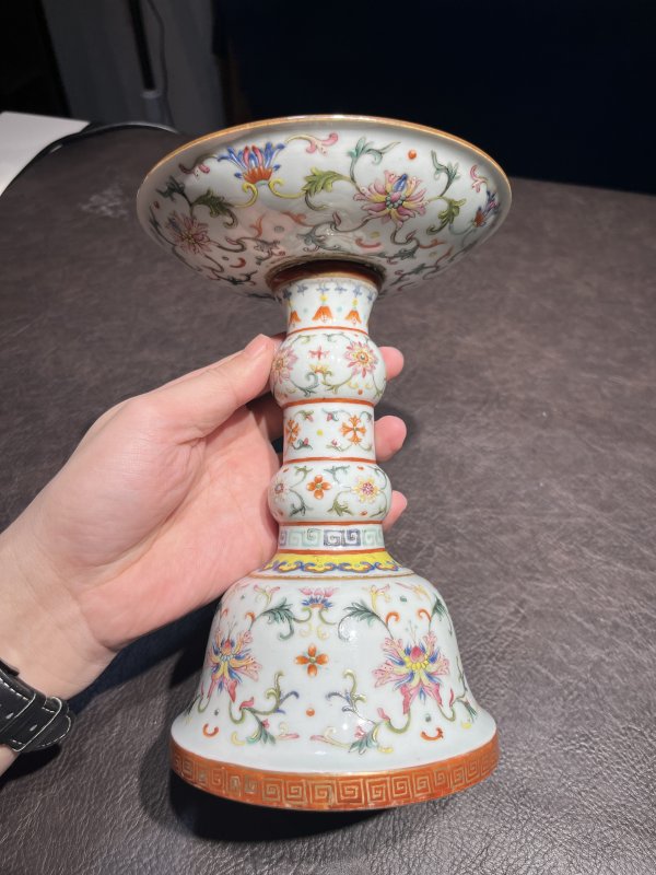 清乾隆 洋彩描金缠枝宝相花觚式供盘一对 - 图6