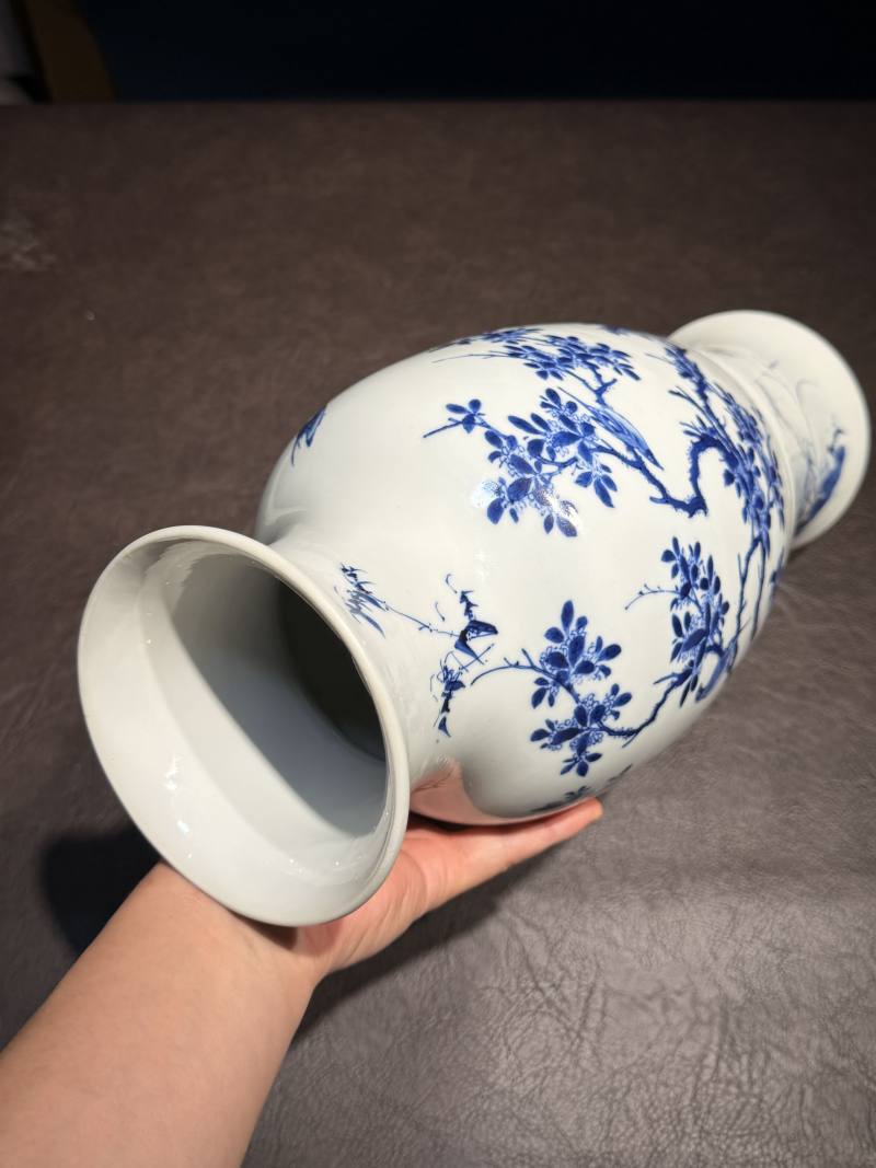清康熙 青花山石花卉纹观音瓶 - 图13