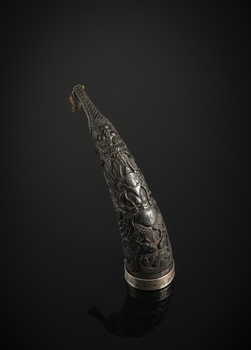 A FINE CARVED HORN MAGICAL POWDER CONTAINER - 图2