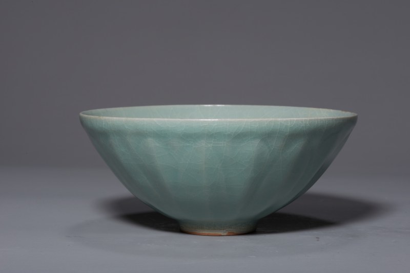 明代 龙泉粉青釉莲瓣碗 - 图4