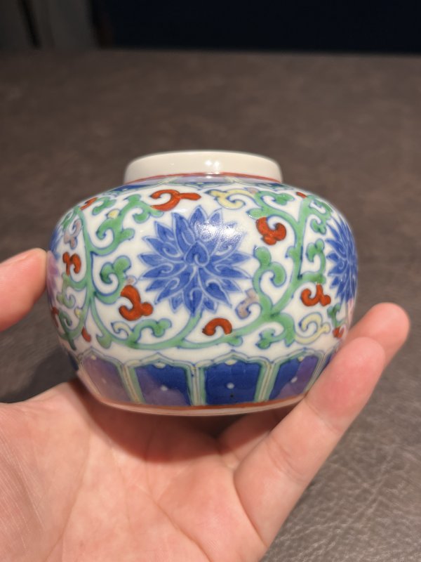 清康熙 斗彩缠枝莲纹小罐 - 图9