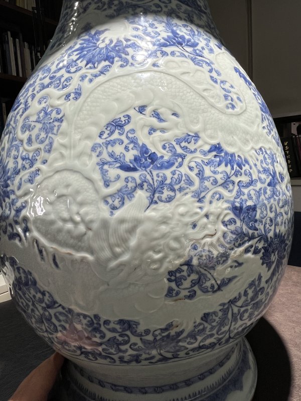 清雍正 青花锥拱穿花龙纹大尊 - 图9