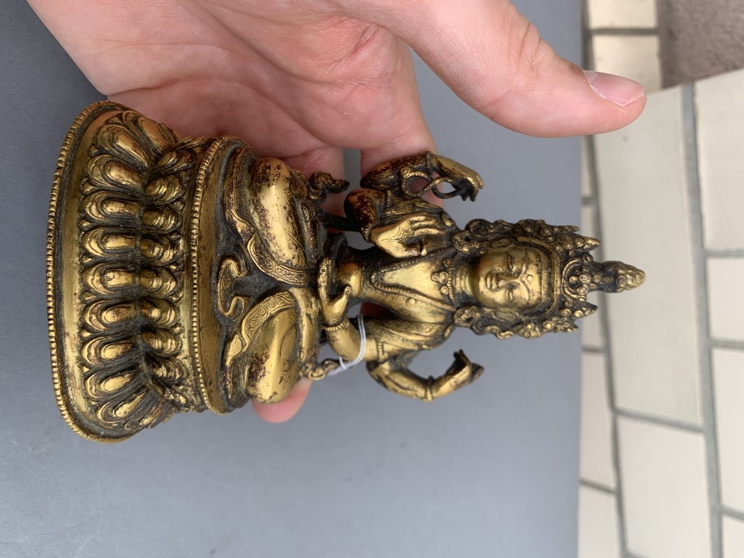 A gilt-bronze of a four-armed Bodhisattva - 图6