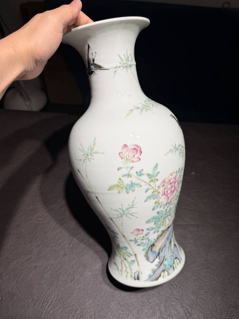 民国 粉彩山石花鸟纹观音尊 - 图5