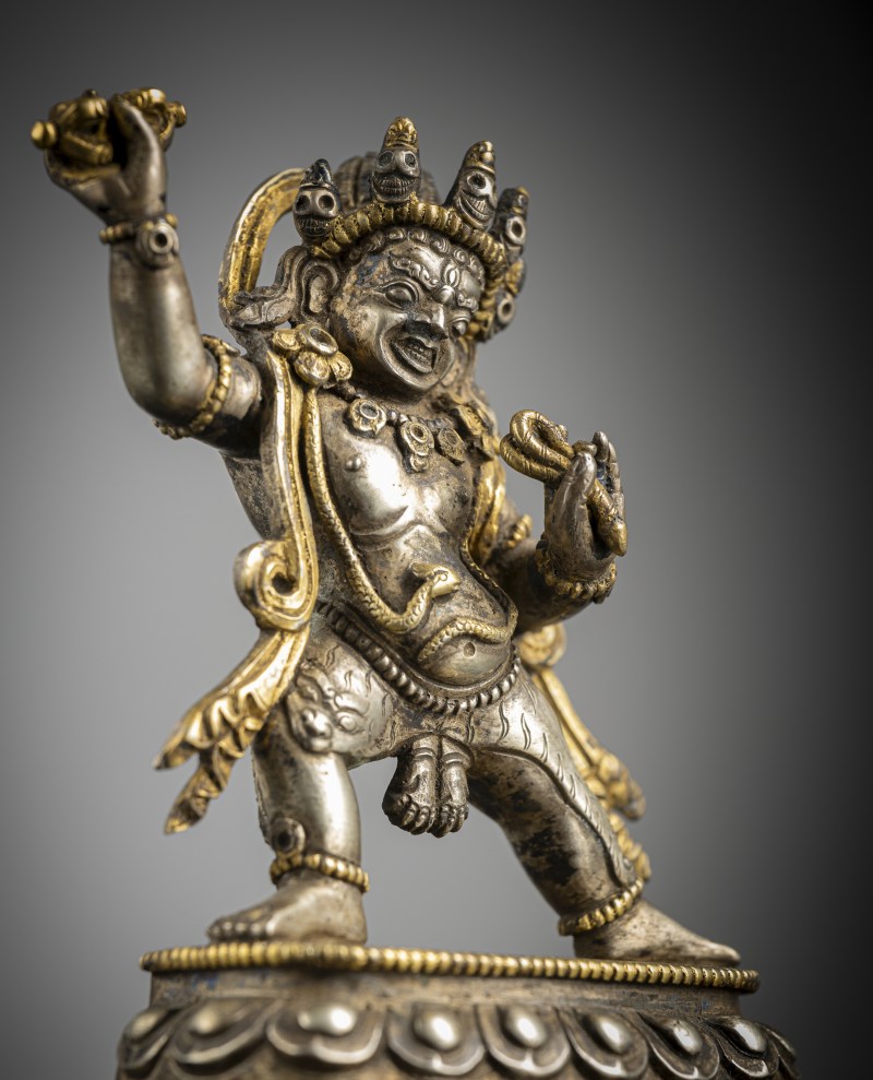 A parcel-gilt lilver figure of Vajrapani - 图4
