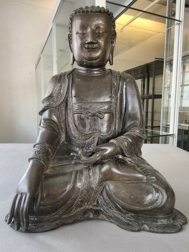 A BRONZE FIGURE OF BUDDHA SHAKYAMUNI - 图5