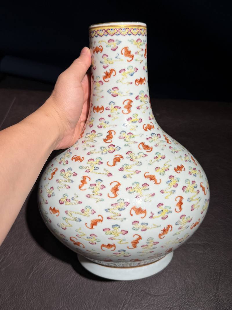 清光绪 粉彩百蝠纹荸荠瓶 - 图9