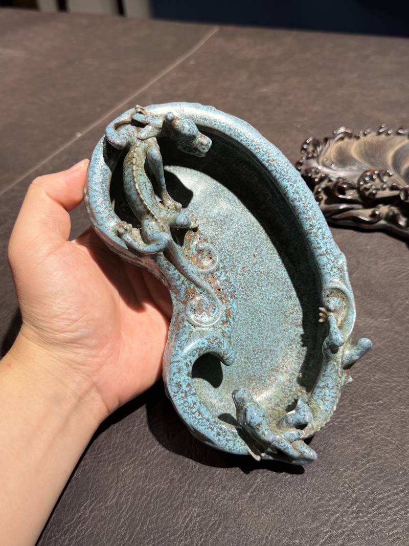 清雍正 炉钧釉海水蟠龙灵芝如意洗（配木座） - 图5