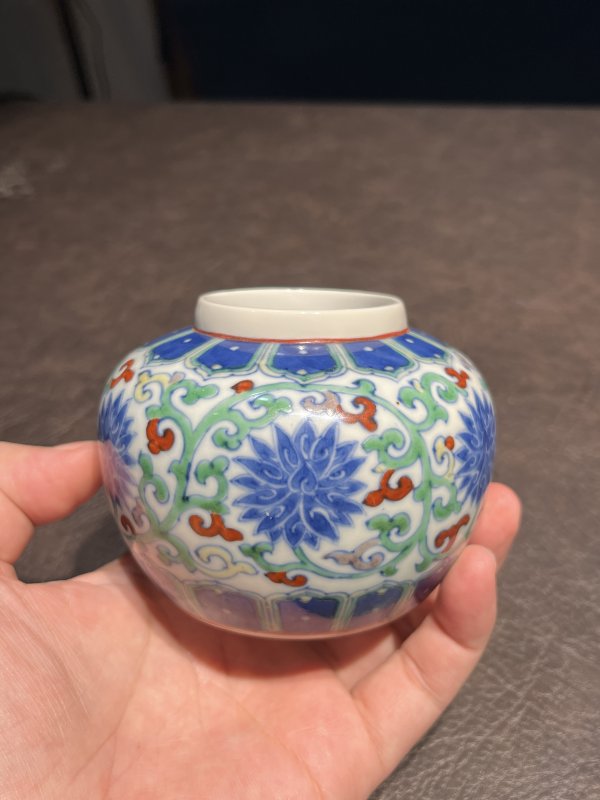 清康熙 斗彩缠枝莲纹小罐 - 图10