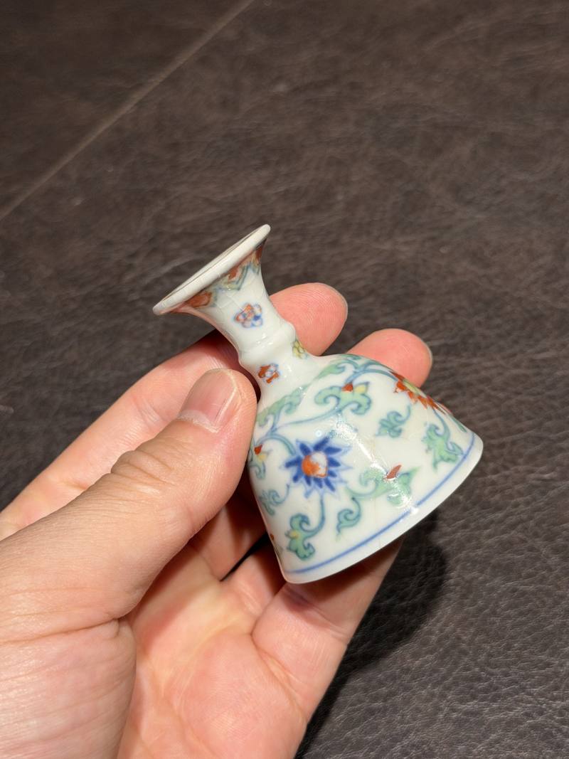 明成化 斗彩缠枝莲纹高足杯 - 图10