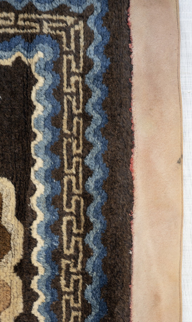 A pair of dragon rugs - 图4