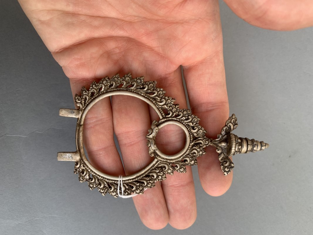a silver figure of Buddha Shakyamuni - 图12