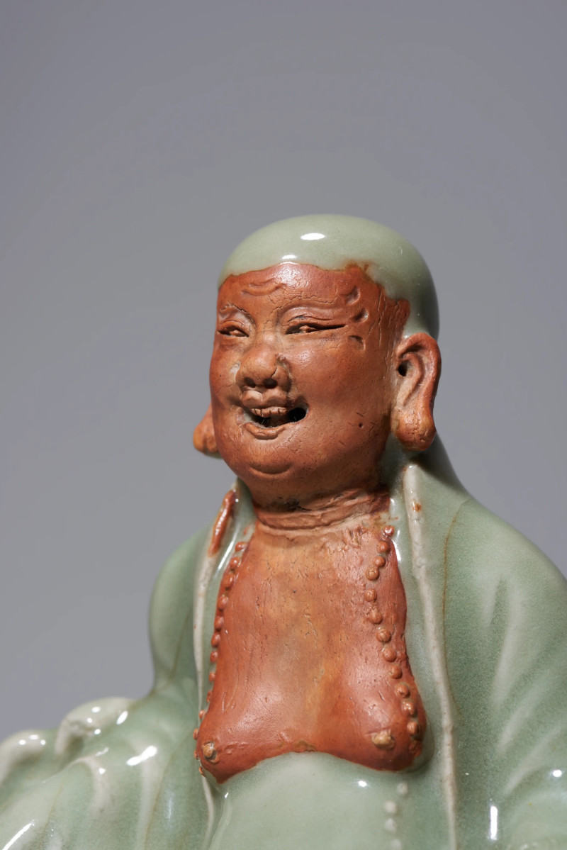 明代 龙泉窑梅子青釉弥勒佛坐像 - 图3
