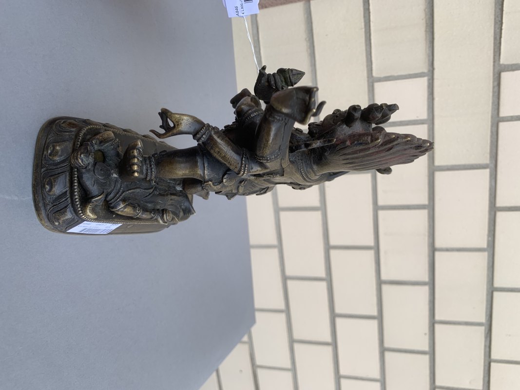 A bronze figure of Sadbhujamahakala - 图7