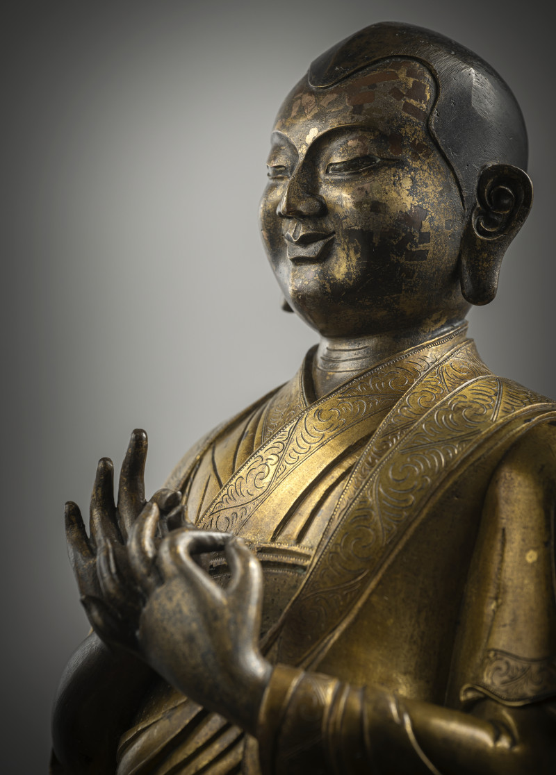 A large parcel gilt-bronze figure of a lama - 图5