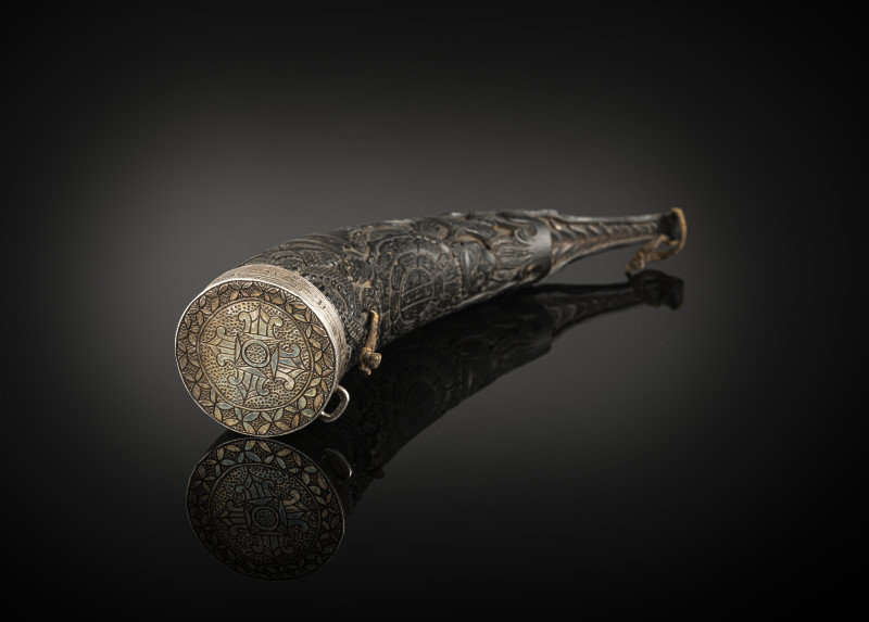 A FINE CARVED HORN MAGICAL POWDER CONTAINER - 图3