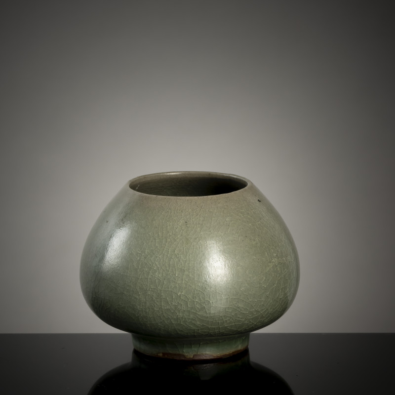 A Lotus bud Longquan vase with crackled celadon glaze