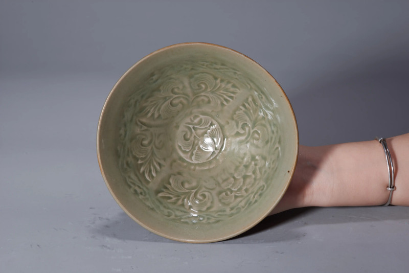 明代 青釉印花碗 - 图5