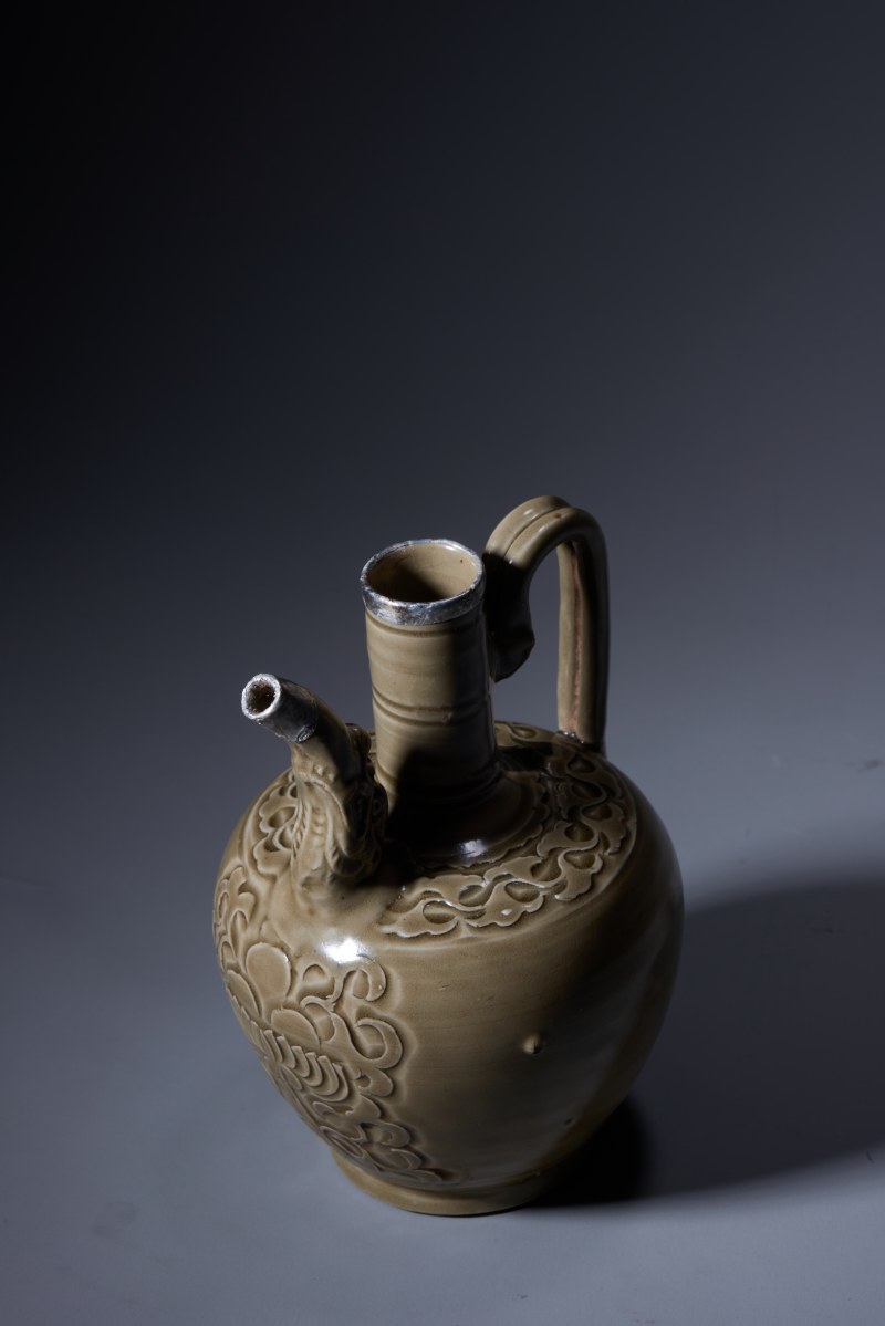明代 青釉剔花龙嘴执壶 - 图8