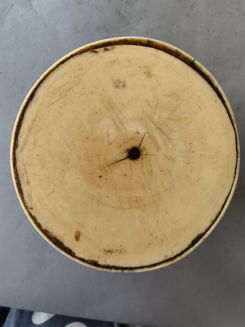 A cylindrical ivory brush pot with engraved decoration of a landscape and inscription - 图14
