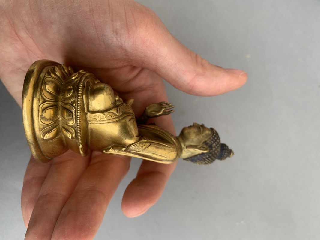 A PART-GILT BRONZE FIGURE OF BUDDHA SHAKYAMUNI - 图7
