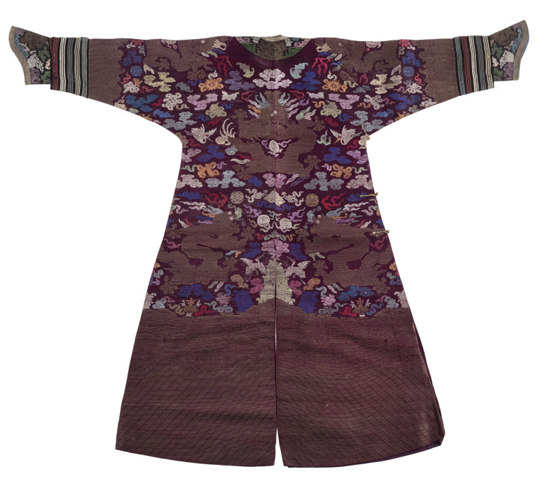 A dark red woven dragon robe for summer - 图2