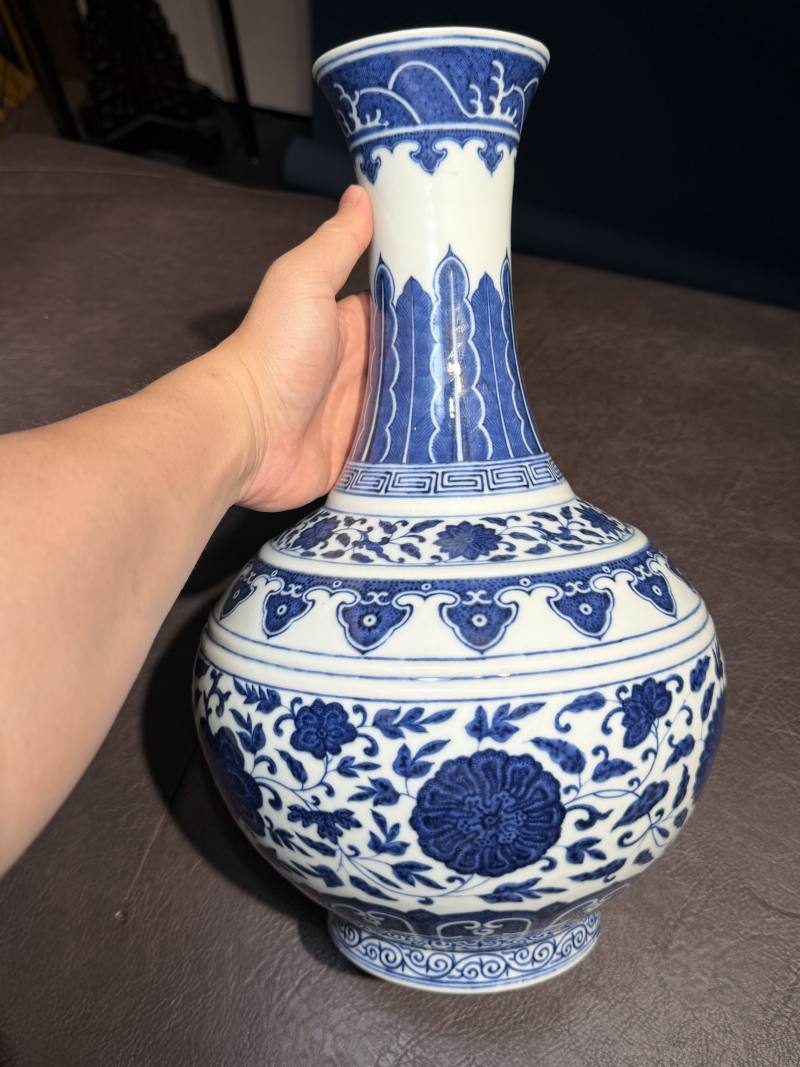 清光绪 青花缠枝莲赏瓶 - 图8