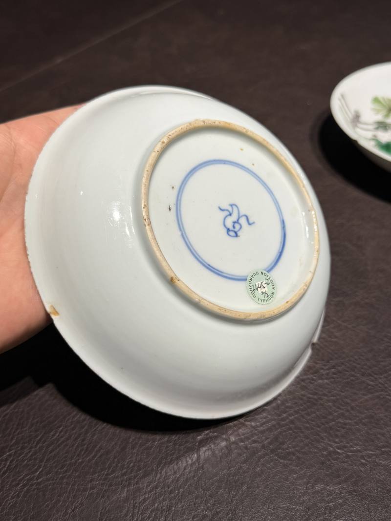 清康熙 五彩庭院仕女图盘一对 - 图8