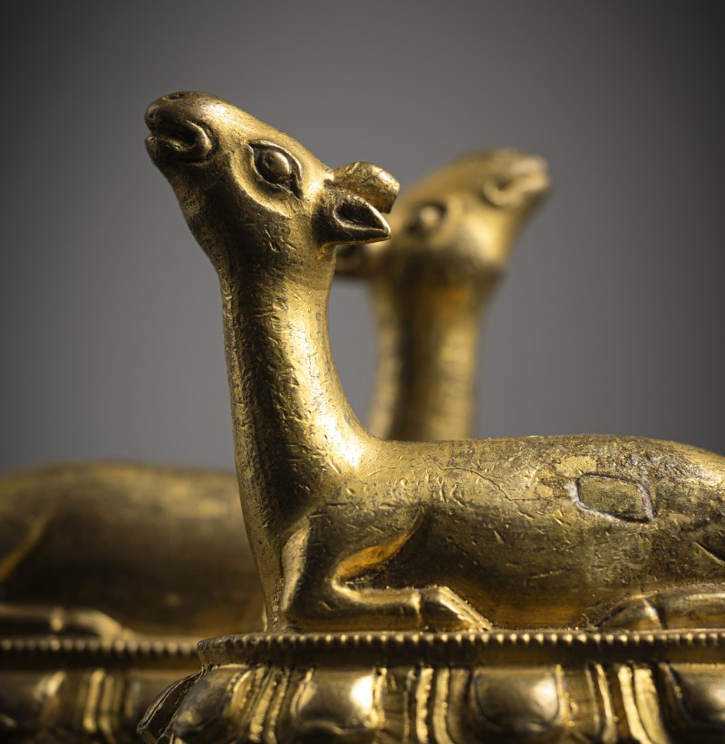 A PAIR OF GILT-BRONZE DEER - 图5