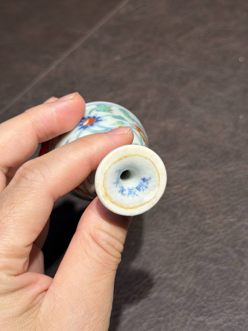 明成化 斗彩缠枝莲纹高足杯 - 图12