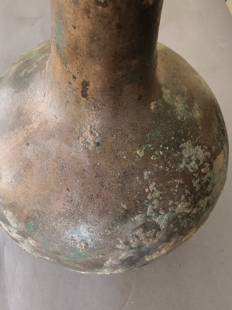 A bronze "garlic head" bottle vase - 图18