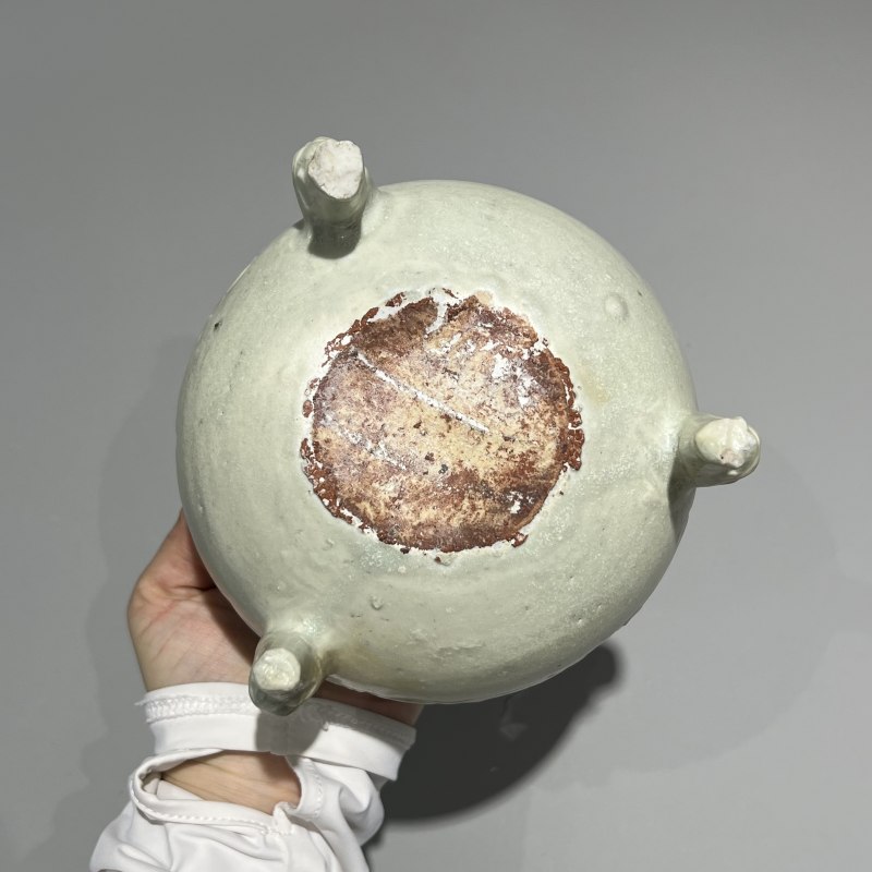 明代 青白釉仿古纹鼎式炉 - 图13