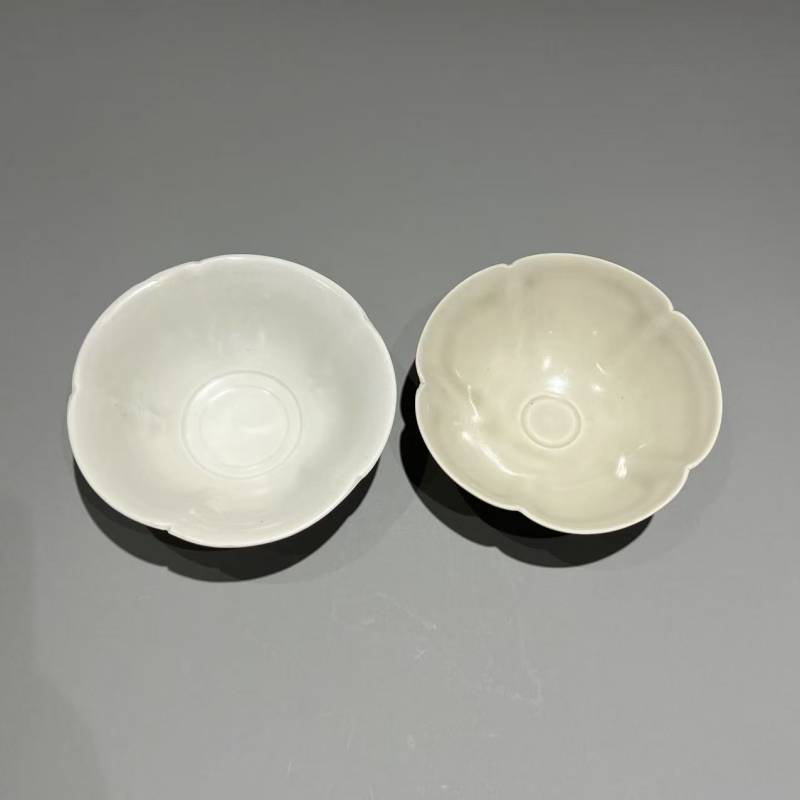明代 白釉花口盏一对 - 图6