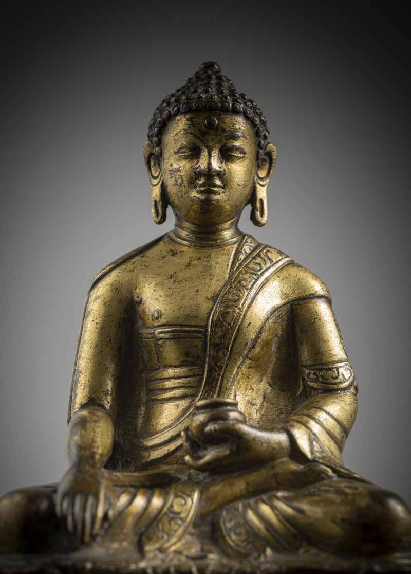 A GILT-COPPER FIGURE OF BUDDHA SHAKYAMUNI - 图4