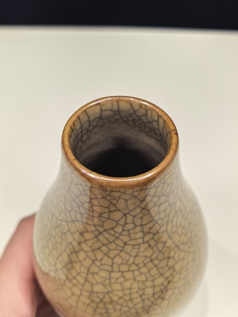 清乾隆 仿哥釉橄榄瓶 - 图4