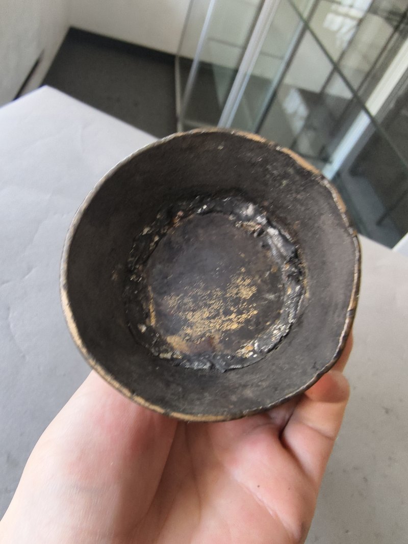 A group of three bronze vases - 图25
