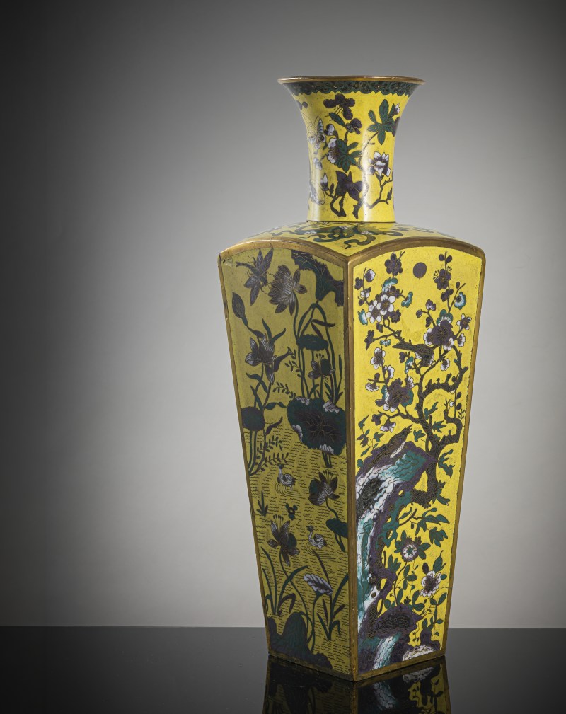 A rare 'Famille jaune' cloisonné vase after a Kangxi model in cloisonné, partially fire-gilt - 图1