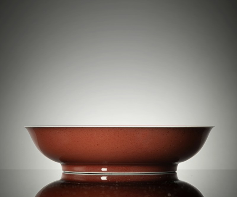 An Imperial 'saucer' dish with fine copper-red glaze - 图2