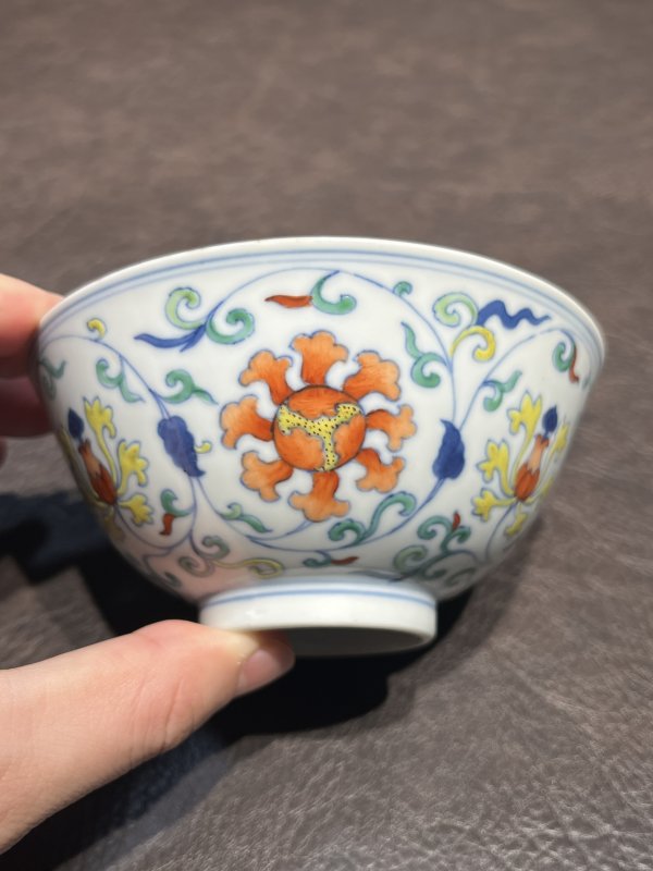清乾隆 斗彩缠枝宝相花纹茶碗 - 图10