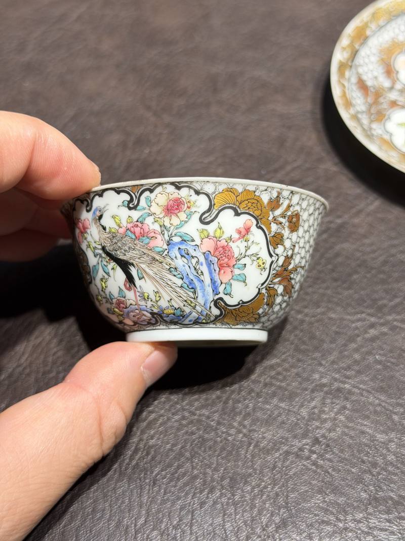 清雍正 广彩花鸟图杯碟一套 - 图9