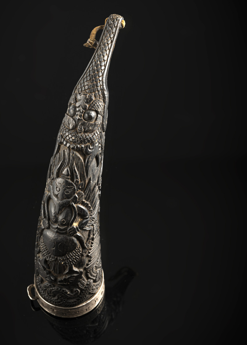 A FINE CARVED HORN MAGICAL POWDER CONTAINER - 图4