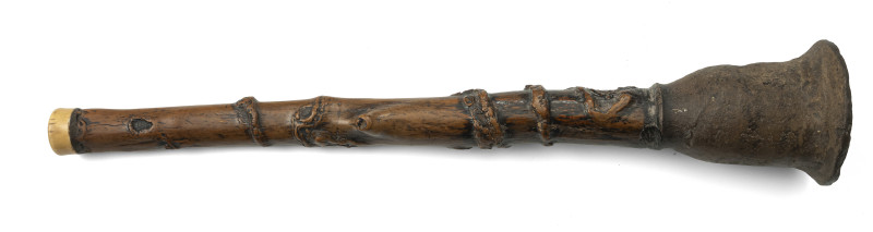 A rootwood opium pipe with trumpet-shaped pottery bowl - 图2