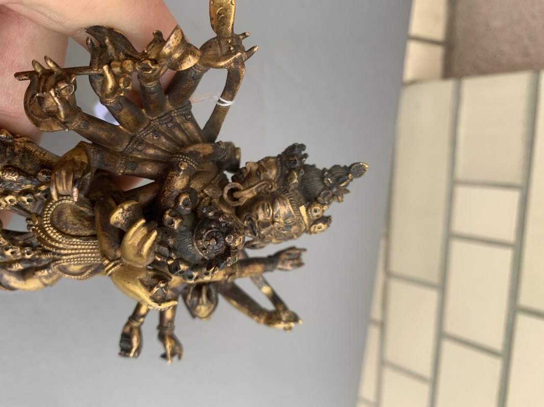 A fire-gilt bronze of Cakrasamvara in yab-yum with attributes - 图12