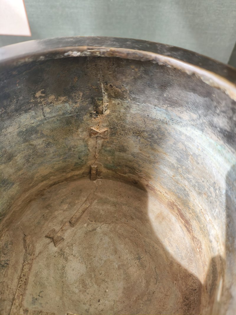 Bronze incense burner with relief decoration of inscription and bamboo - 图6