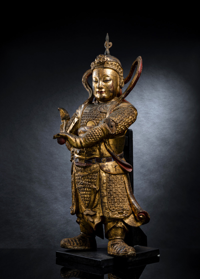 A LARGE GILT-LACQUERED WOOD FIGURE OF WEITUO - 图8