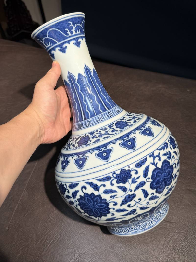 清光绪 青花缠枝莲赏瓶 - 图10