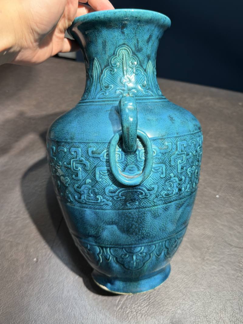 清乾隆 孔雀绿釉仿青铜器饕餮纹兽耳尊 - 图5